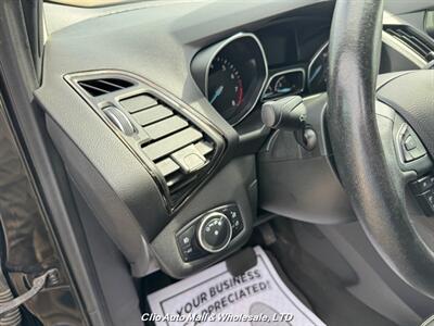 2018 Ford Escape SEL   - Photo 12 - Clio, MI 48420