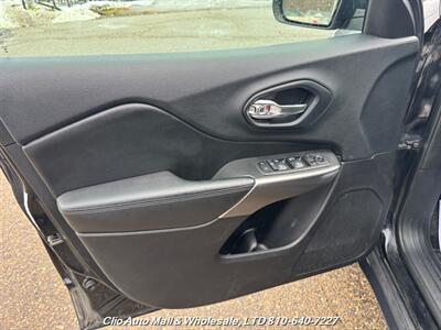 2019 Jeep Cherokee Sport 4WD   - Photo 10 - Clio, MI 48420