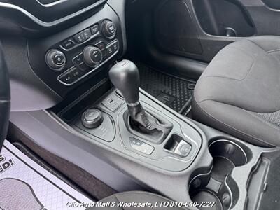 2019 Jeep Cherokee Sport 4WD   - Photo 15 - Clio, MI 48420