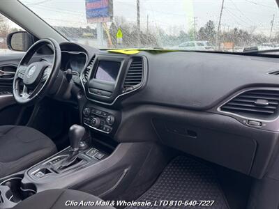 2019 Jeep Cherokee Sport 4WD   - Photo 26 - Clio, MI 48420