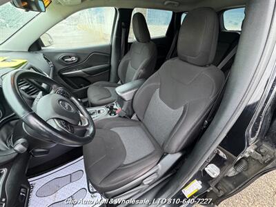 2019 Jeep Cherokee Sport 4WD   - Photo 11 - Clio, MI 48420