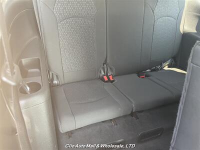 2016 GMC Acadia SLE-1   - Photo 18 - Clio, MI 48420