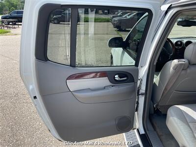 2006 GMC Envoy XL Denali   - Photo 11 - Clio, MI 48420