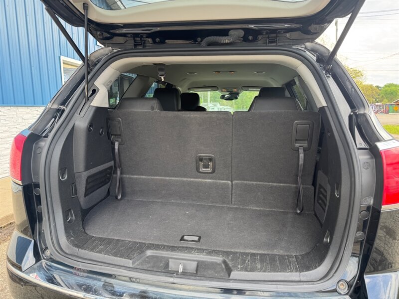 2017 Buick Enclave Premium - Photo 19 - Clio, MI 48420