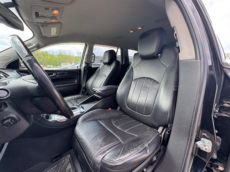 2017 Buick Enclave Premium - Photo 14 - Clio, MI 48420