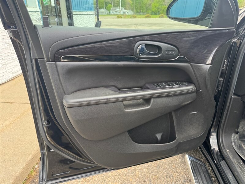 2017 Buick Enclave Premium - Photo 11 - Clio, MI 48420