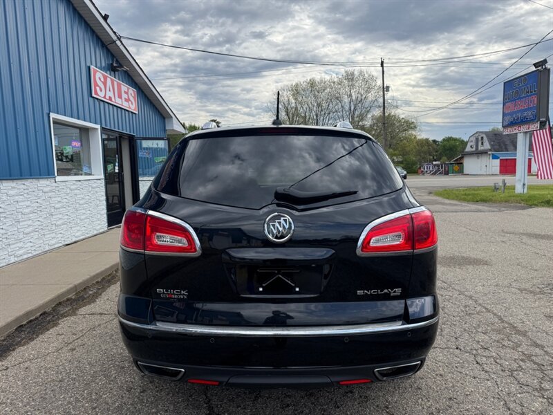 2017 Buick Enclave Premium - Photo 9 - Clio, MI 48420