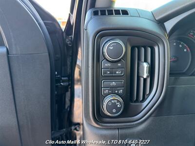 2019 Chevrolet Silverado 1500 Custom 4X4   - Photo 18 - Clio, MI 48420