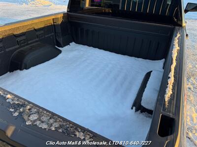 2019 Chevrolet Silverado 1500 Custom 4X4   - Photo 7 - Clio, MI 48420