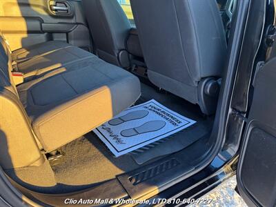 2019 Chevrolet Silverado 1500 Custom 4X4   - Photo 25 - Clio, MI 48420