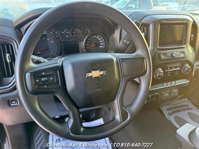 2019 Chevrolet Silverado 1500 Custom 4X4   - Photo 13 - Clio, MI 48420