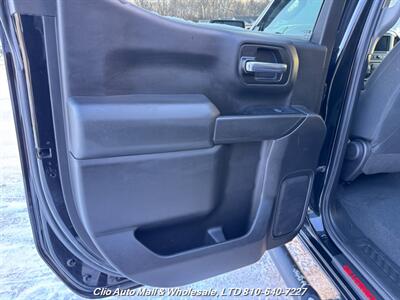 2019 Chevrolet Silverado 1500 Custom Trail Boss   - Photo 14 - Clio, MI 48420