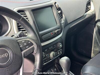 2016 Jeep Cherokee Trailhawk   - Photo 11 - Clio, MI 48420