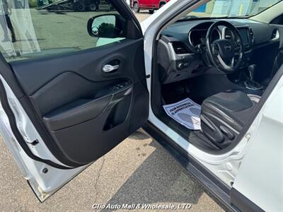 2016 Jeep Cherokee Trailhawk   - Photo 5 - Clio, MI 48420