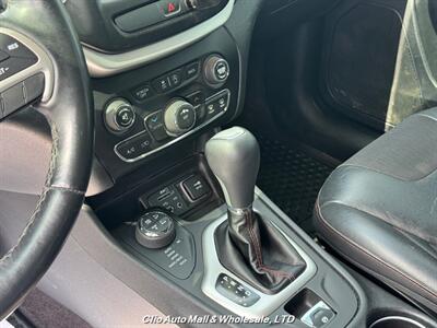 2016 Jeep Cherokee Trailhawk   - Photo 10 - Clio, MI 48420