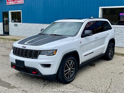 2017 Jeep Grand Cherokee Trailhawk 4WD   - Photo 2 - Clio, MI 48420