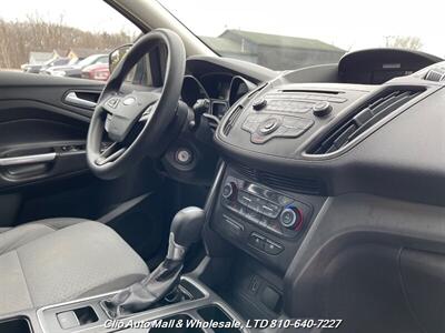 2017 Ford Escape SE AWD   - Photo 18 - Clio, MI 48420