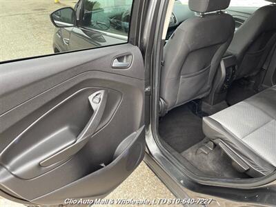 2017 Ford Escape SE AWD   - Photo 12 - Clio, MI 48420