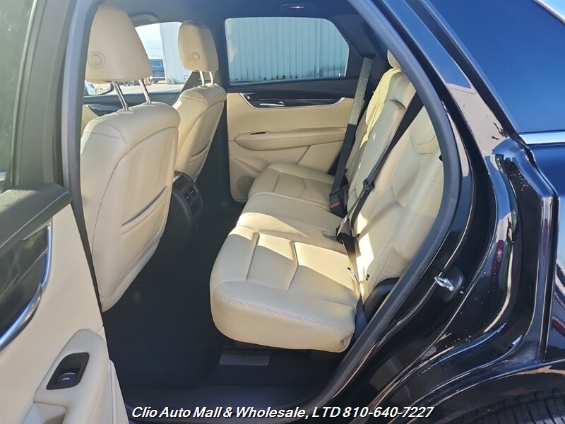2018 Cadillac XT5   - Photo 5 - Clio, MI 48420
