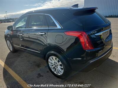 2018 Cadillac XT5   - Photo 2 - Clio, MI 48420