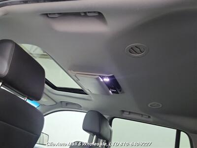 2017 GMC Yukon SLT   - Photo 7 - Clio, MI 48420