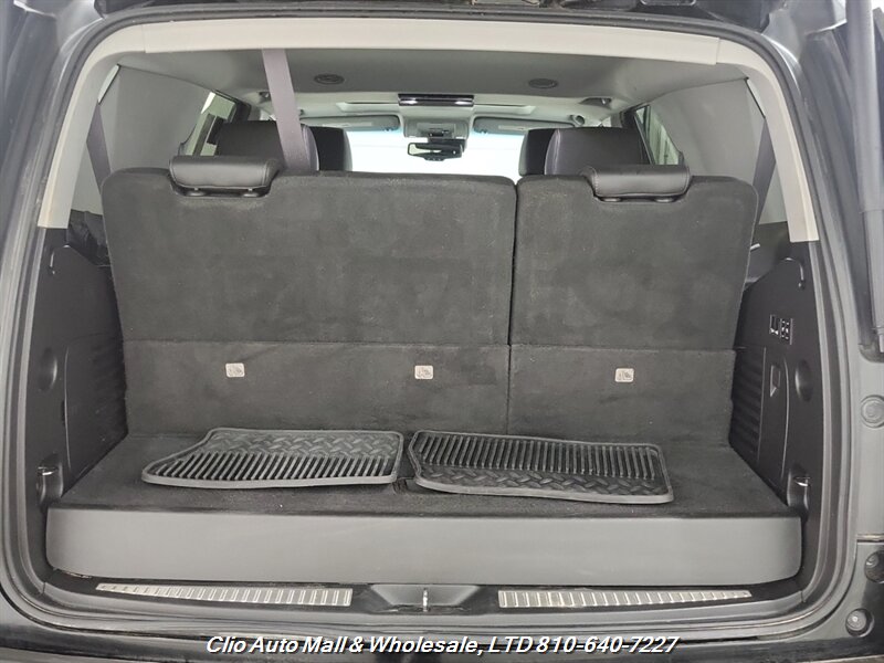 2017 GMC Yukon SLT   - Photo 9 - Clio, MI 48420