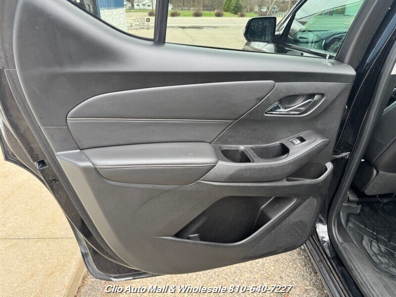 2020 Chevrolet Traverse RS - Photo 16 - Clio, MI 48420