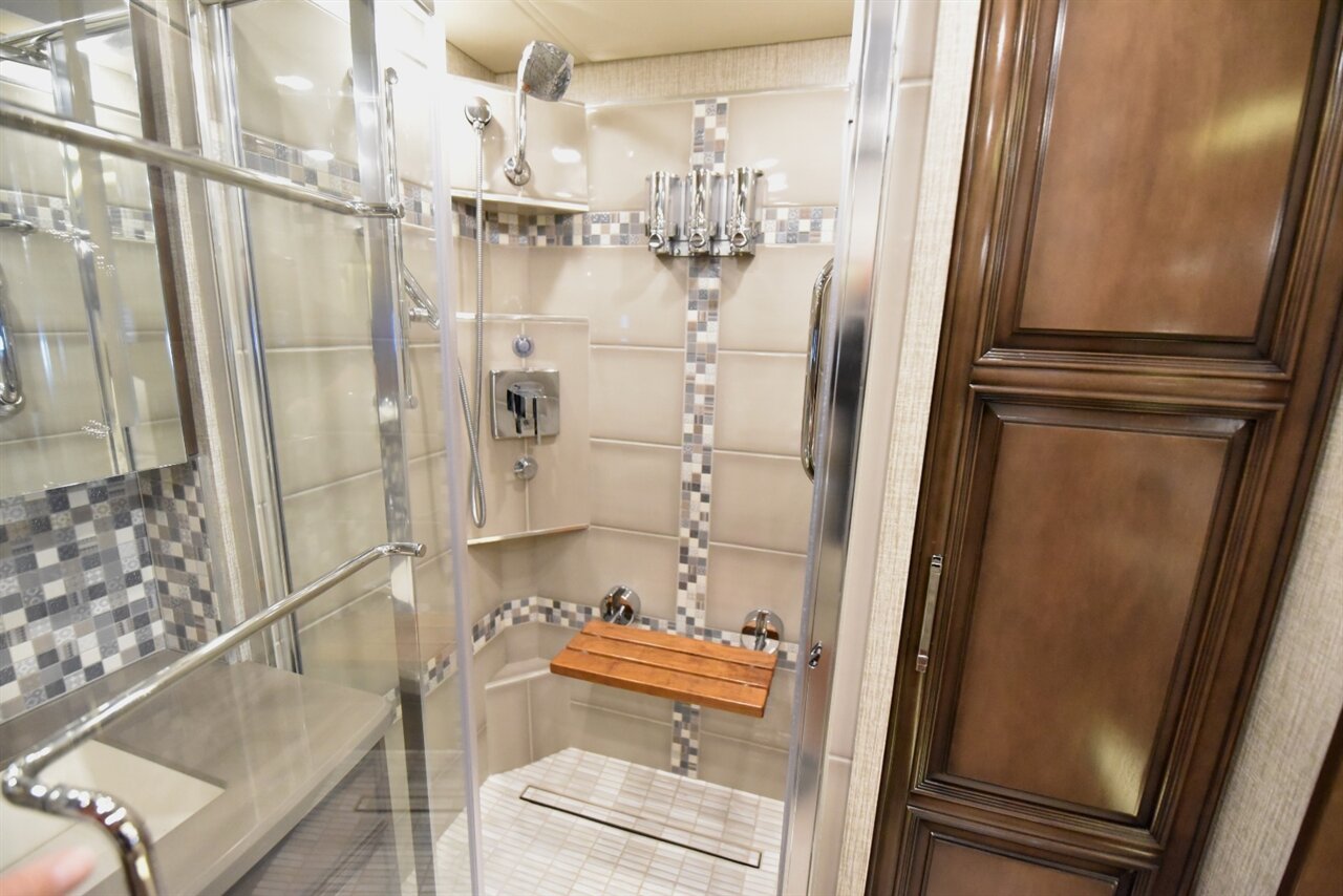 2022 Newmar Supreme Air   - Photo 40 - Orange, CA 92867