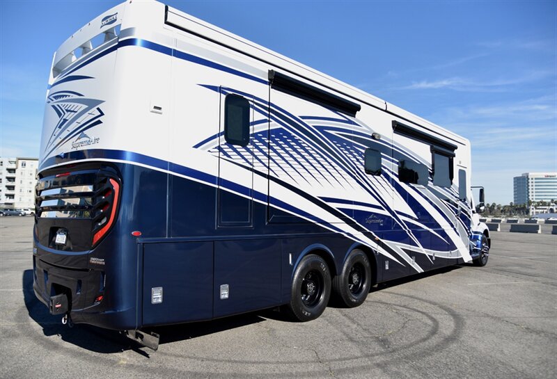 2022 Newmar Supreme Air   - Photo 2 - Orange, CA 92867