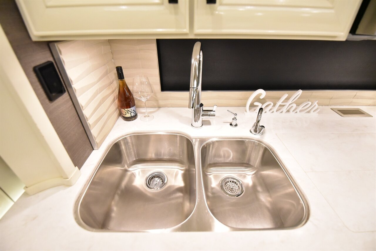 2022 TIFFIN ALLEGRO BUS 40IP   - Photo 55 - Orange, CA 92867