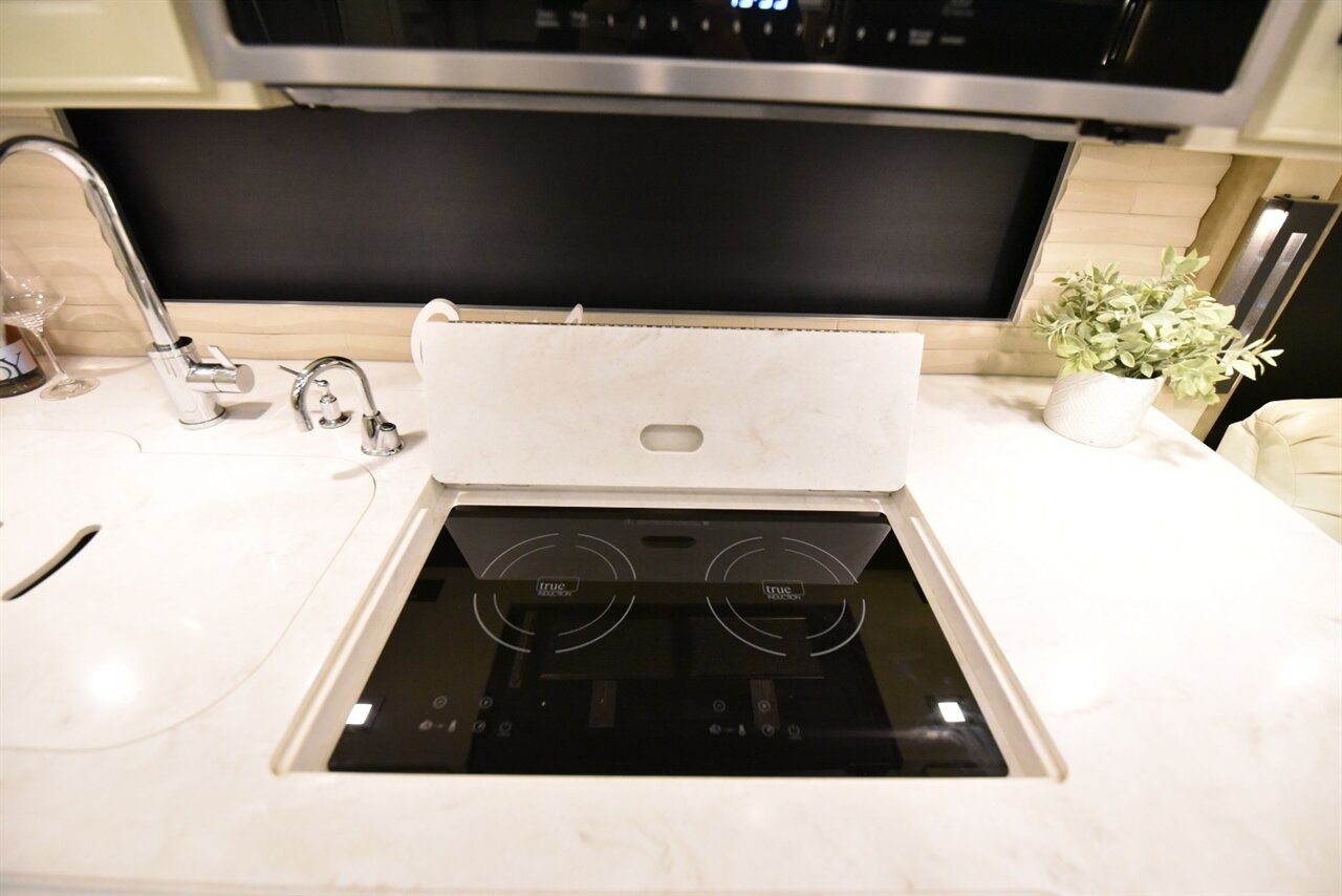 2022 TIFFIN ALLEGRO BUS 40IP   - Photo 54 - Orange, CA 92867