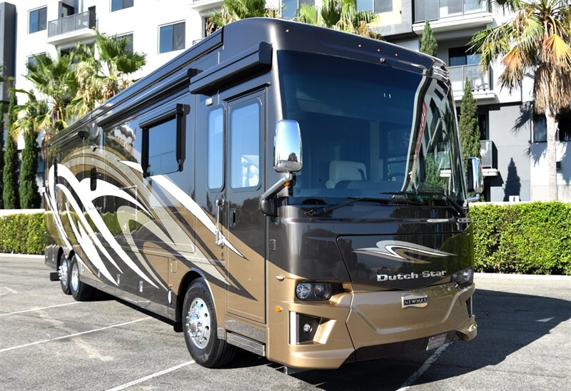 2019 Newmar Dutch Star 4018   - Photo 4 - Orange, CA 92867