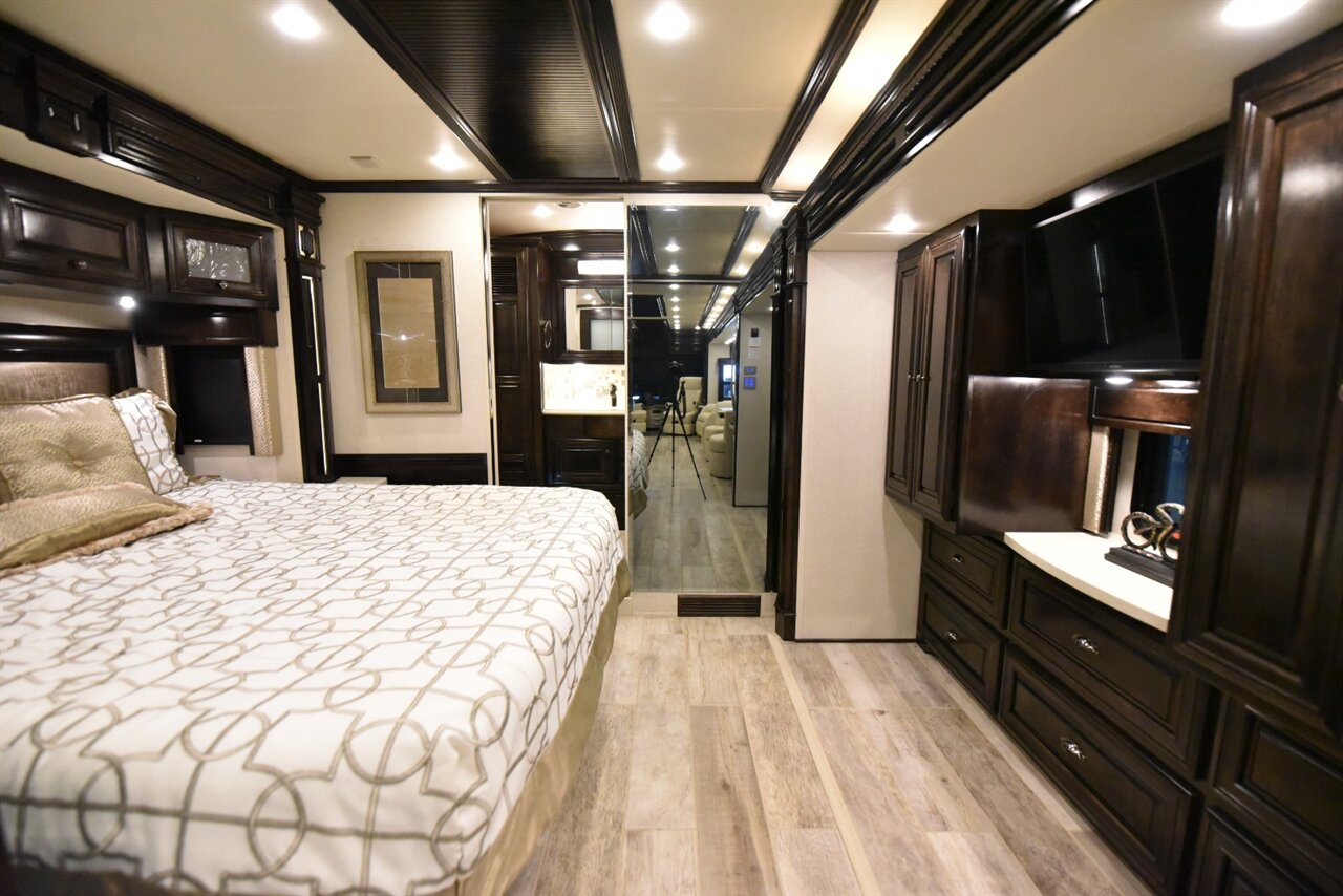 2019 Newmar Dutch Star 4018   - Photo 44 - Orange, CA 92867