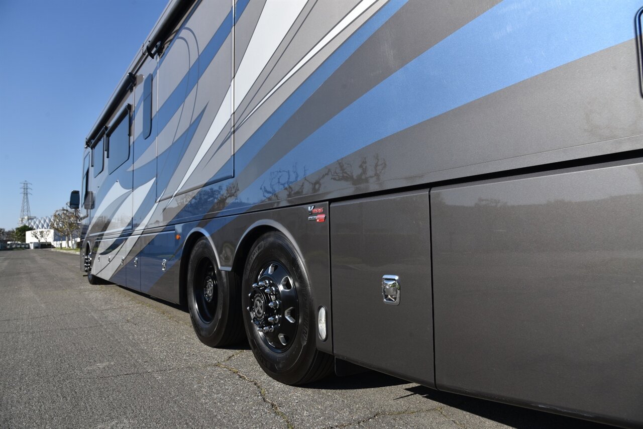 2021 Fleetwood Discovery LXE 44H   - Photo 42 - Orange, CA 92867