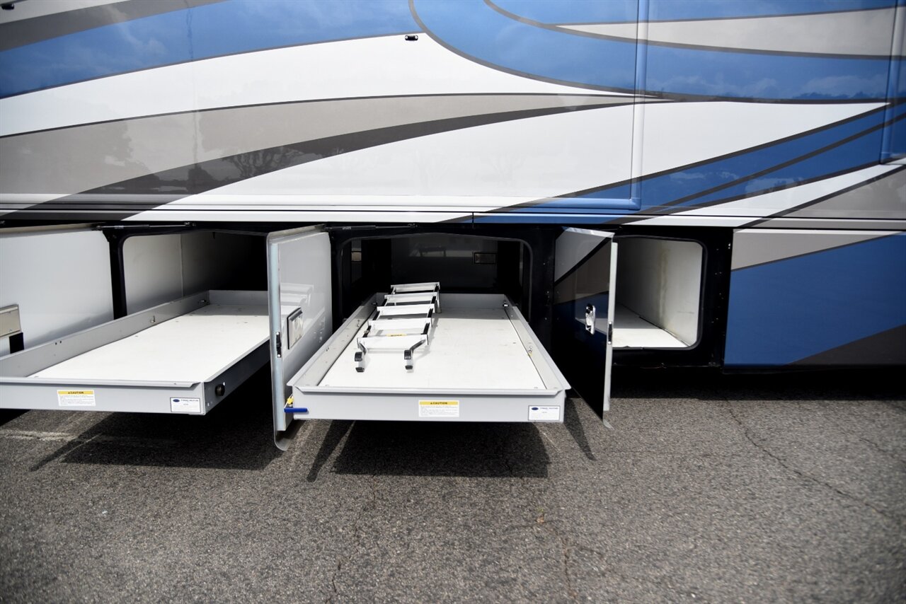 2021 Fleetwood Discovery LXE 44H   - Photo 42 - Orange, CA 92867