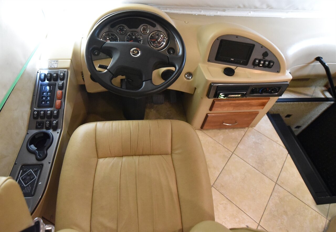 2011 Monaco Knight 40PBT   - Photo 48 - Orange, CA 92867