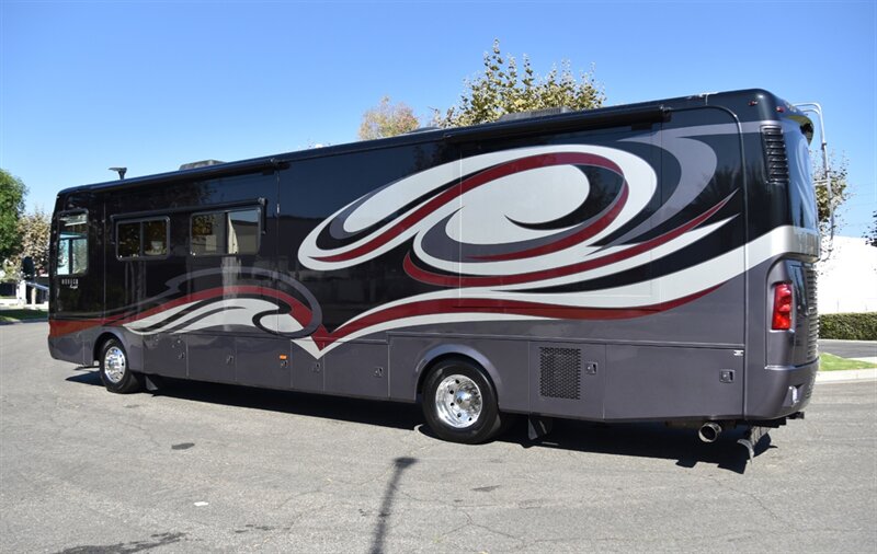 2011 Monaco Knight 40PBT   - Photo 4 - Orange, CA 92867