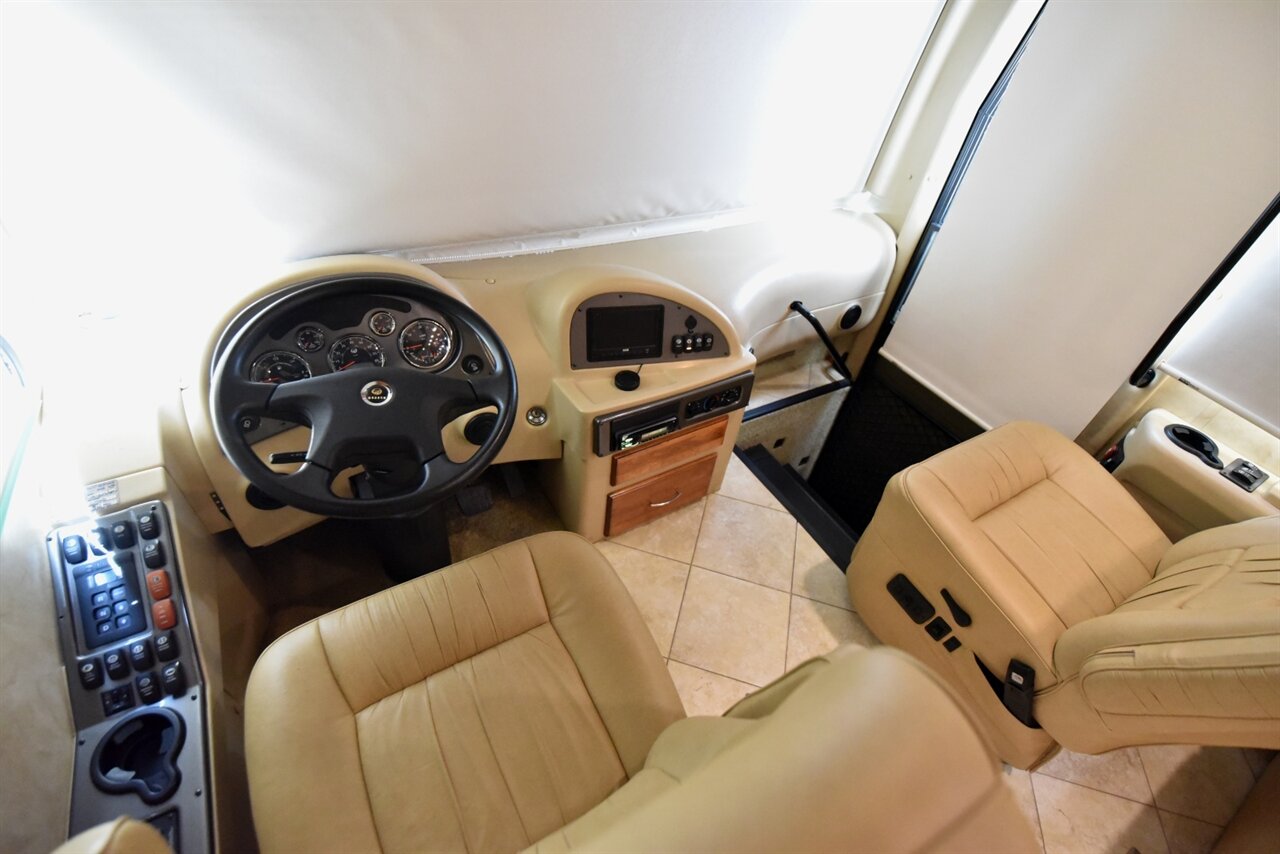 2011 Monaco Knight 40PBT   - Photo 49 - Orange, CA 92867