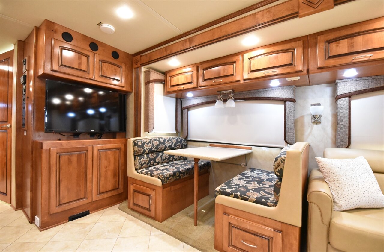 2011 Monaco Knight 40PBT   - Photo 15 - Orange, CA 92867
