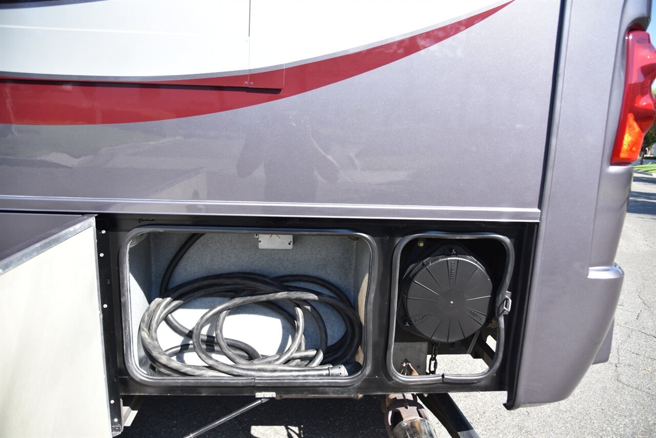 2011 Monaco Knight 40PBT   - Photo 37 - Orange, CA 92867