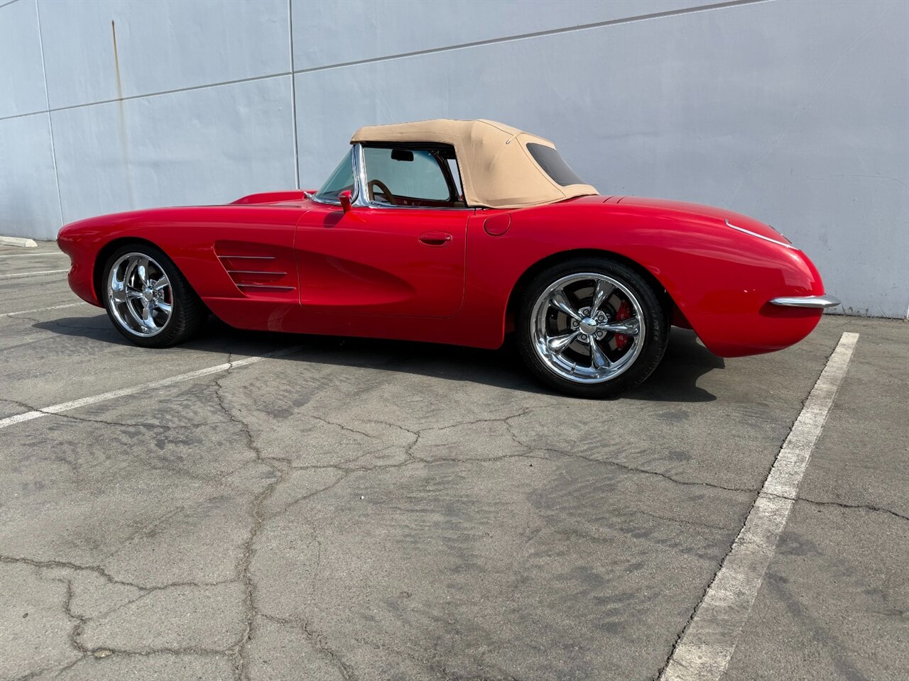 1960 Chevrolet Corvette - Photo 16 - Orange, CA 92867