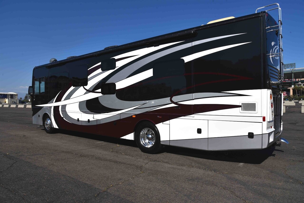 2018 Fleetwood Pace Arrow  LXE - Photo 5 - Orange, CA 92867