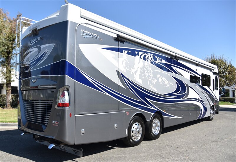2022 Fleetwood Discovery  