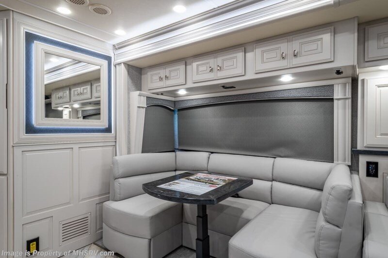 2022 Fleetwood Discovery   - Photo 3 - Orange, CA 92867