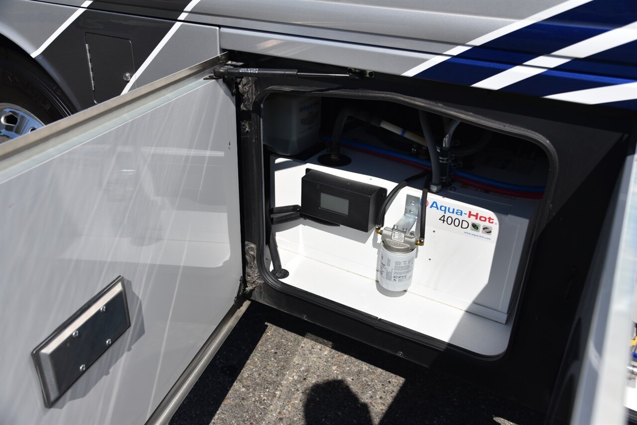 2022 Fleetwood Discovery   - Photo 25 - Orange, CA 92867