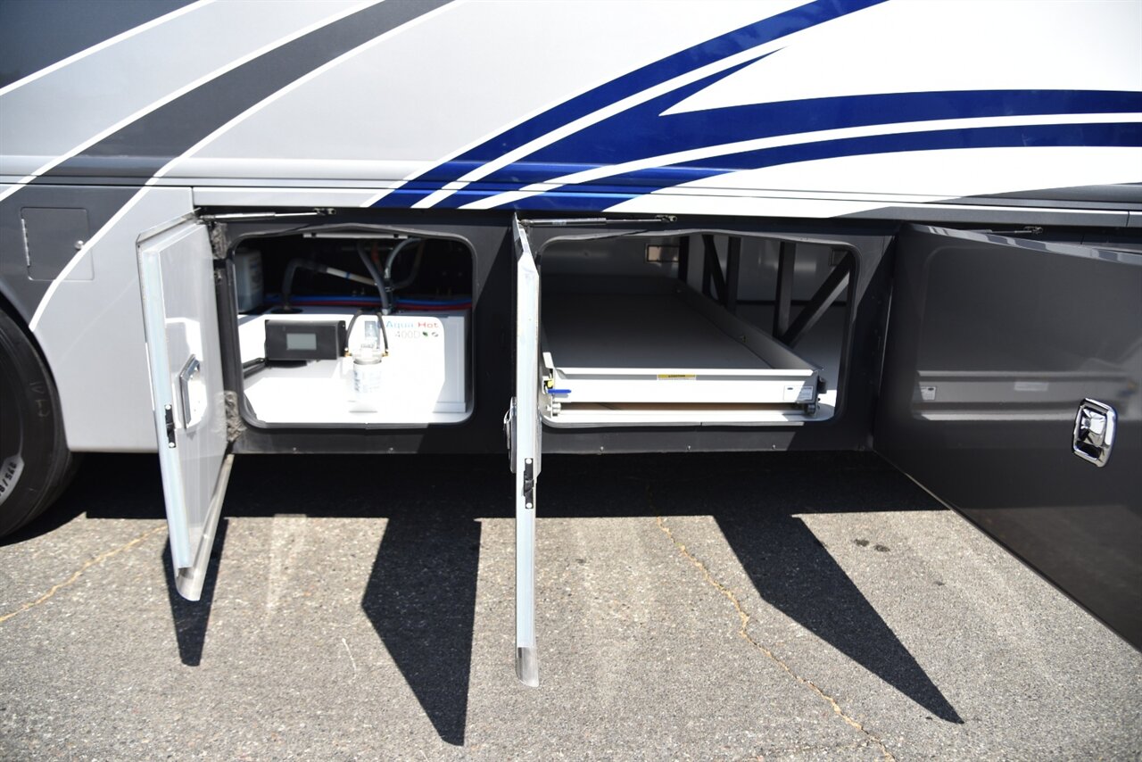 2022 Fleetwood Discovery   - Photo 24 - Orange, CA 92867