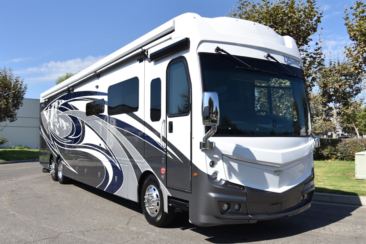 2022 Fleetwood Discovery   - Photo 7 - Orange, CA 92867