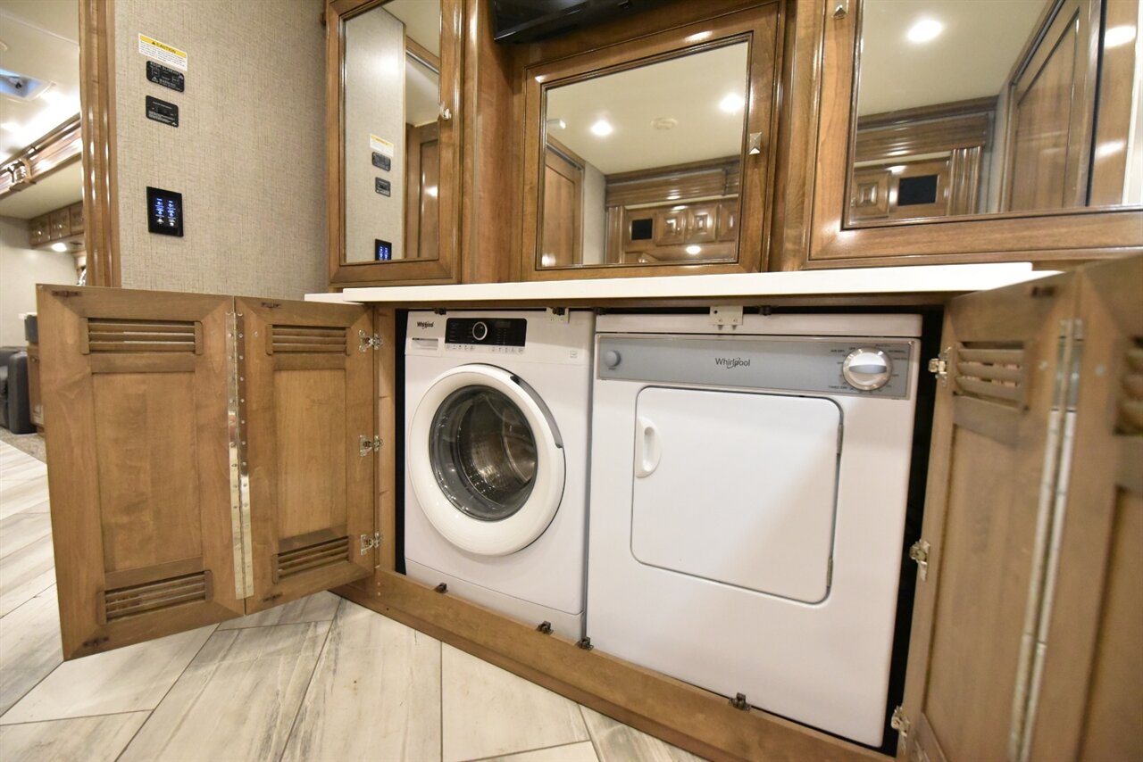 2022 Fleetwood Discovery   - Photo 52 - Orange, CA 92867