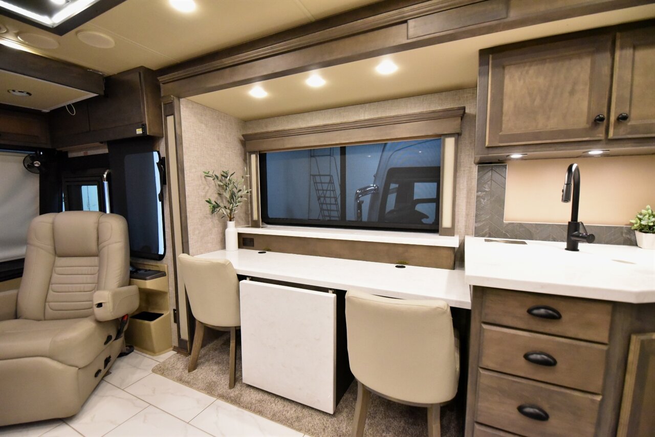 2023 Tiffin Allegro Red - Photo 20 - Orange, CA 92867