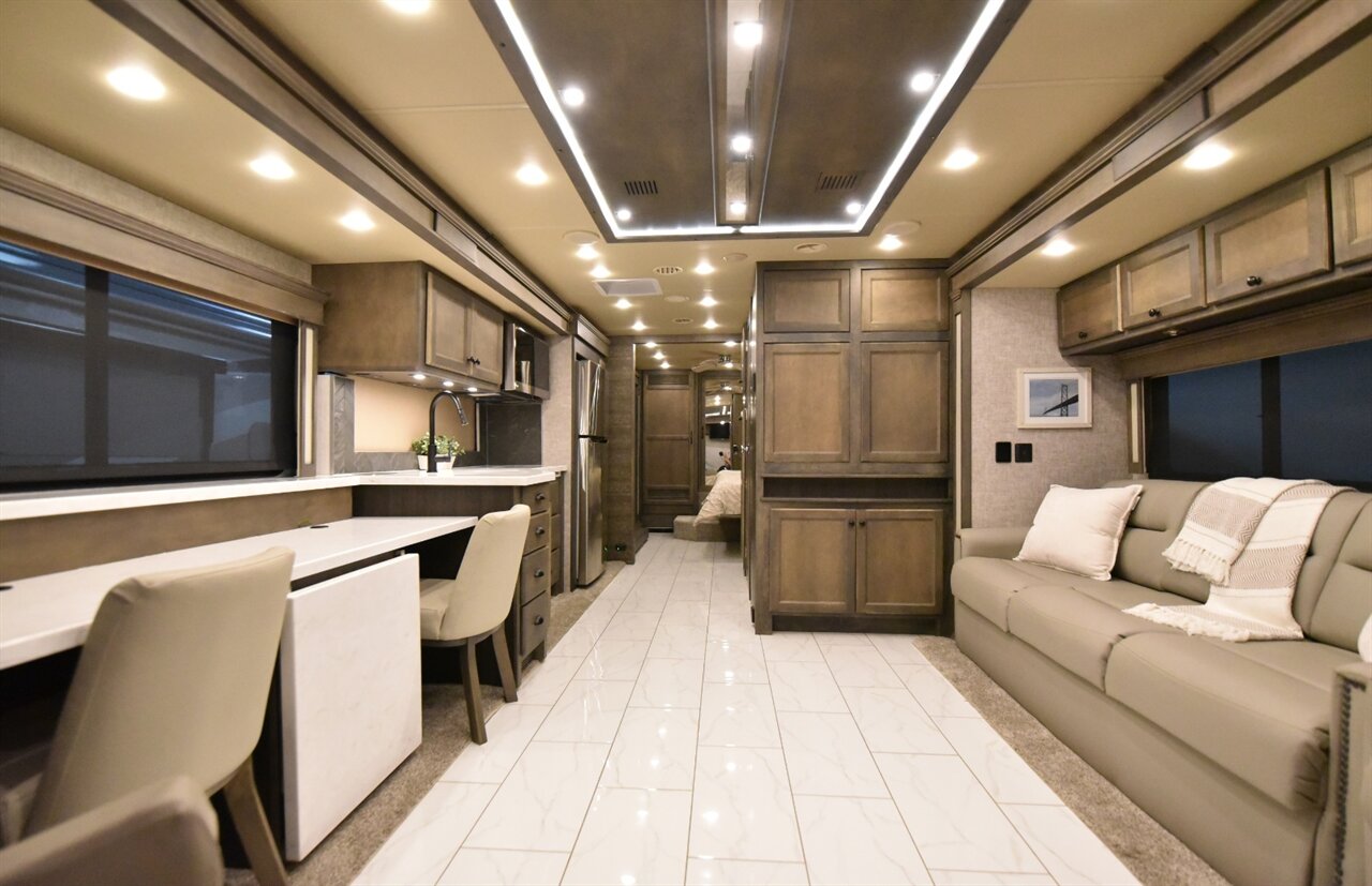 2023 Tiffin Allegro Red - Photo 17 - Orange, CA 92867